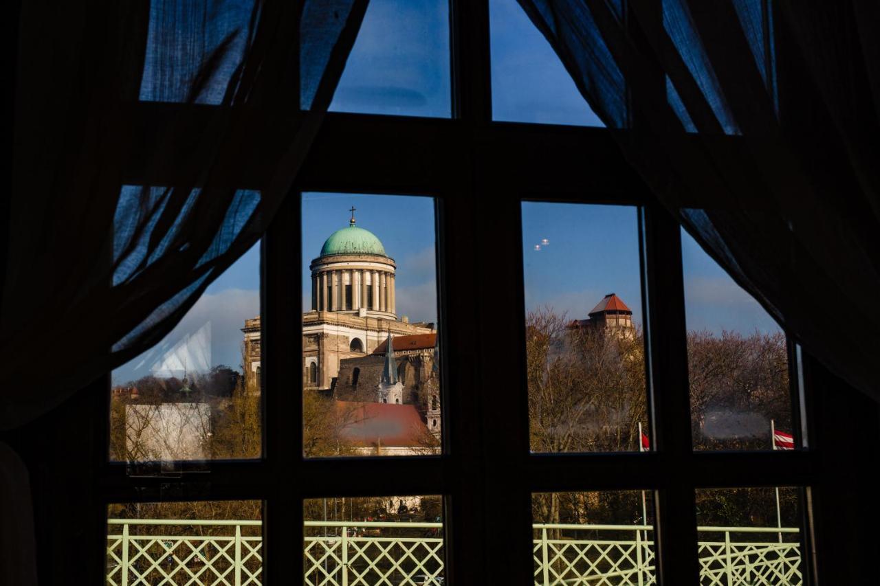 Bridge Apartment Esztergom Exterior photo